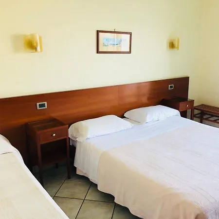 艾丽萨贝塔酒店 3* 卡斯特拉玛雷帝斯达比亚